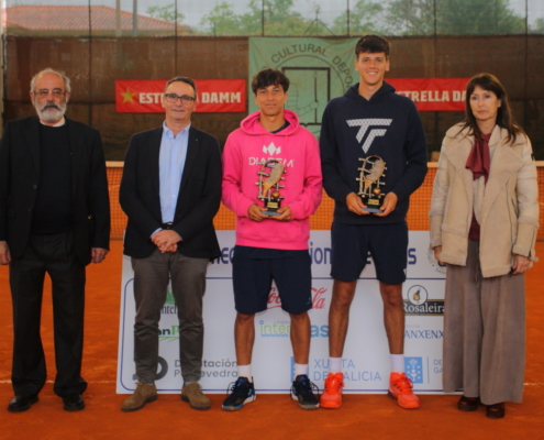 Callejón y Almazán con las autoridades (medios)