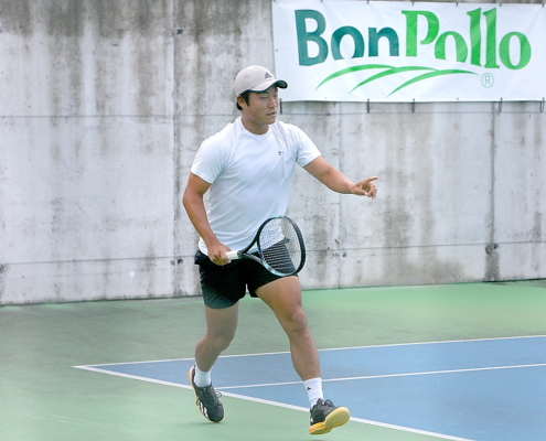 Michael Zhu (medios)