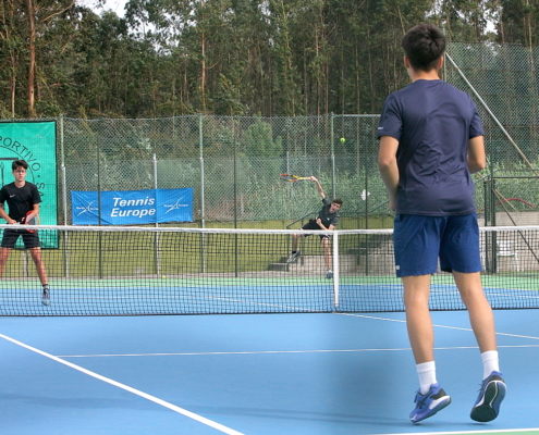 Partido entre Ruibal y Talín contra Gonçalves y Strecht (medios)