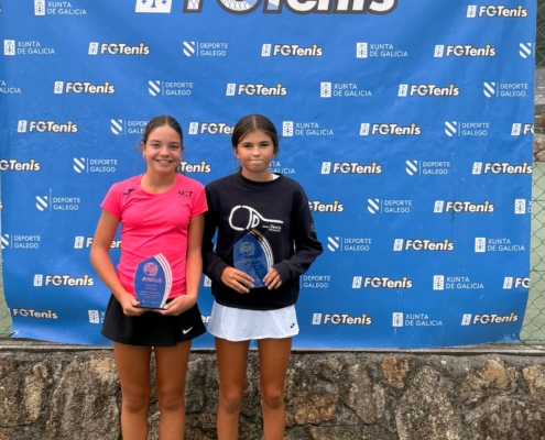 Subcampeona Infantil Femenina 1ª - Claudia Riveiro Bermúdez -Campeona Infantil Femenina 1ª - Catalina Lariño Vidal